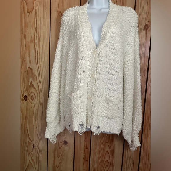 Cato Women’s white cardigan button up size L v-neck pockets sweater puff Sleeves - Picture 3 of 16